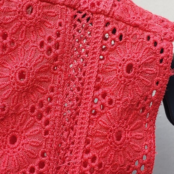 Banana Republic Lace Tank - Picture 4 of 10